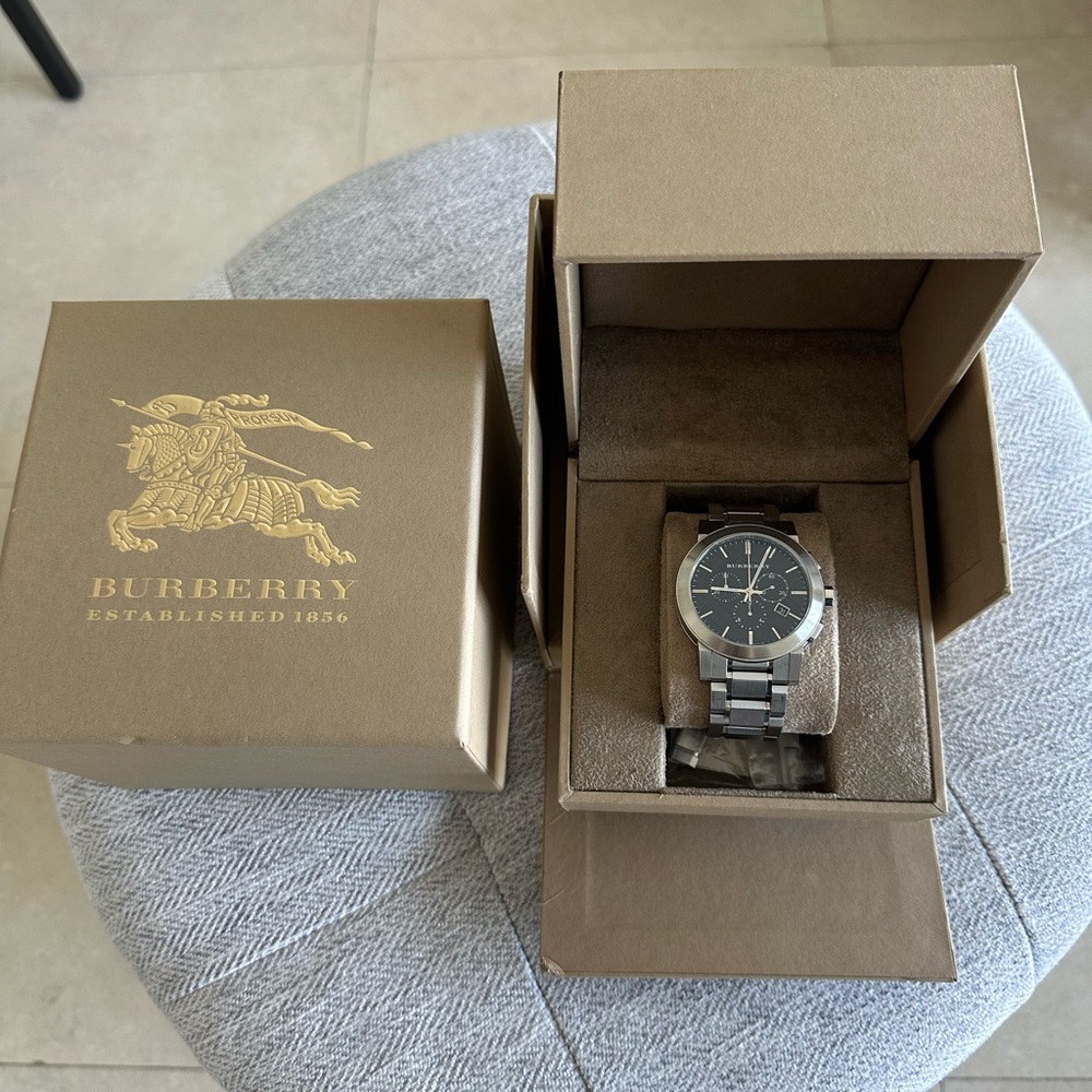 Burberry Black and Silver Men's Watch
